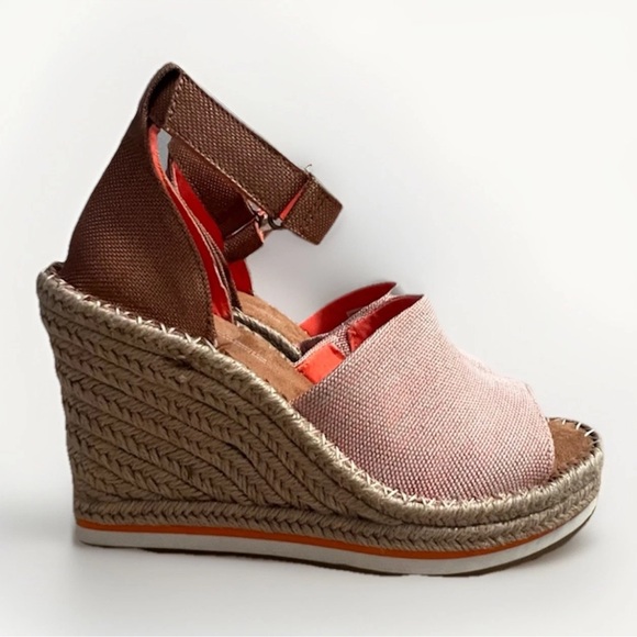 TOMS Coral Pink Canvas Espadrille Wedge Sandals Size 8 - Picture 1 of 8